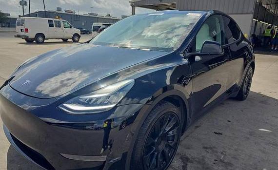 TESLA MODEL Y 2020 5YJYGDEEXLF032759 image